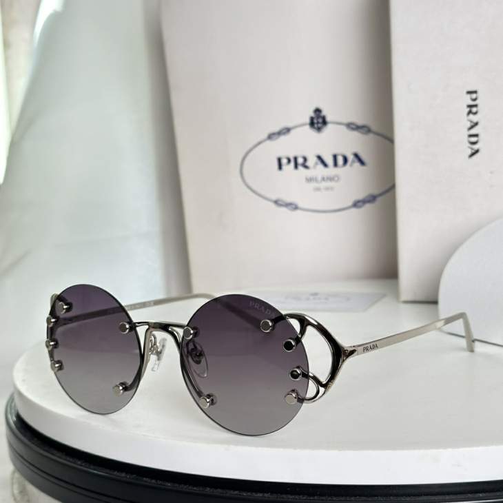 Picture of Prada Sunglasses _SKUfw75843114fw